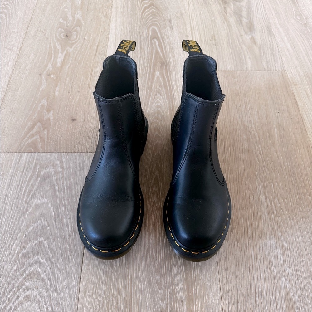 dr.martens black nappa leather chelsea boot